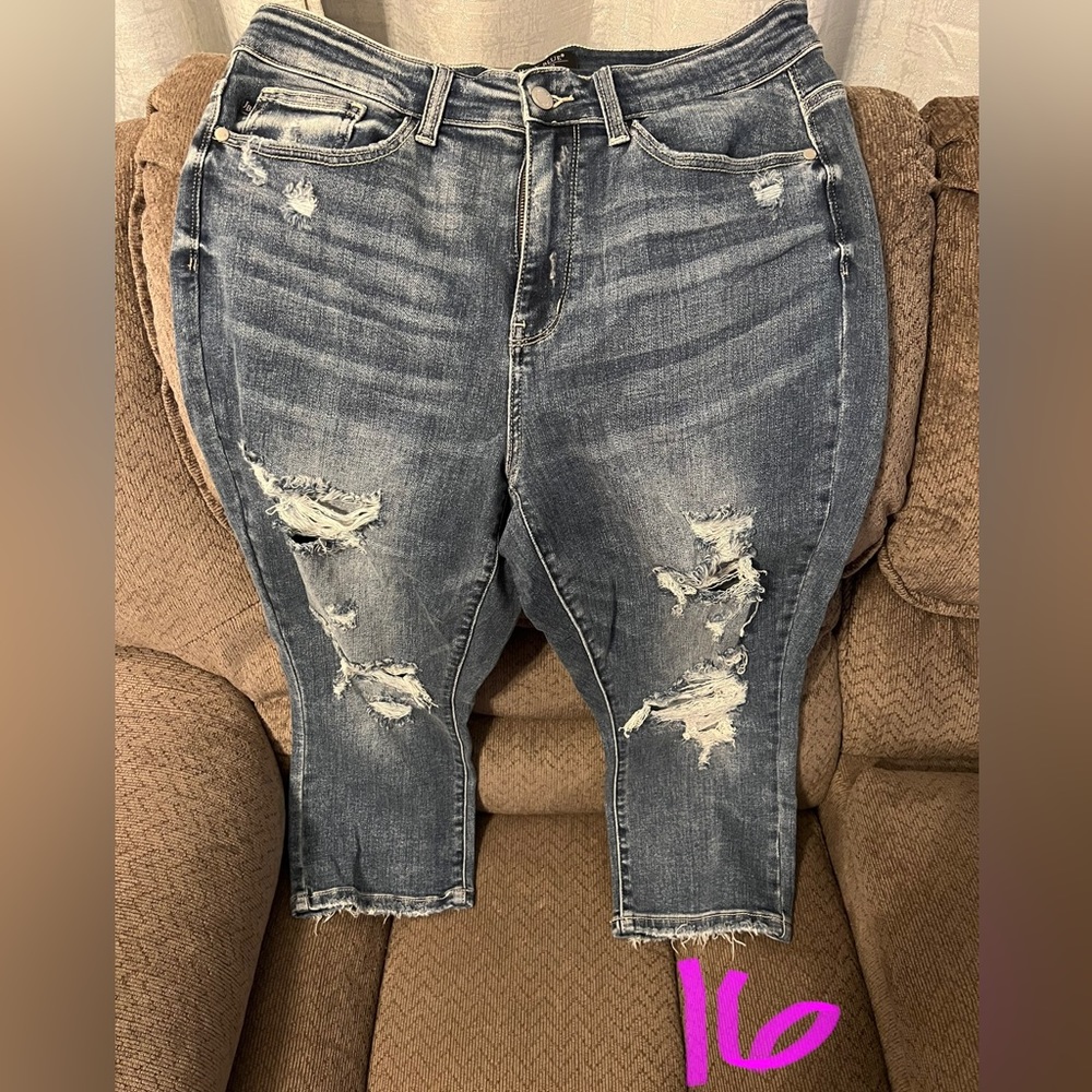 Judy Blue Distressed Capri Jeans Sz 16w